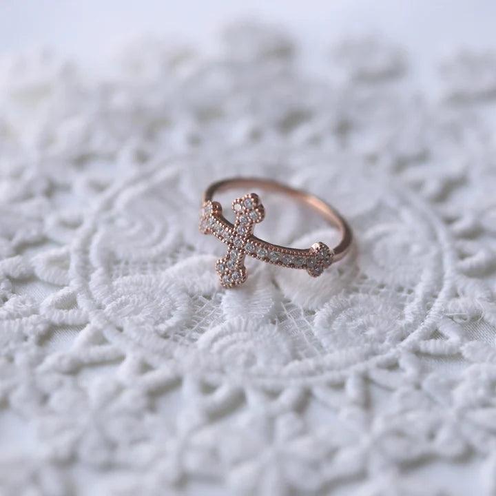 SIDEWAYS CROSS RING - Mim Diamond