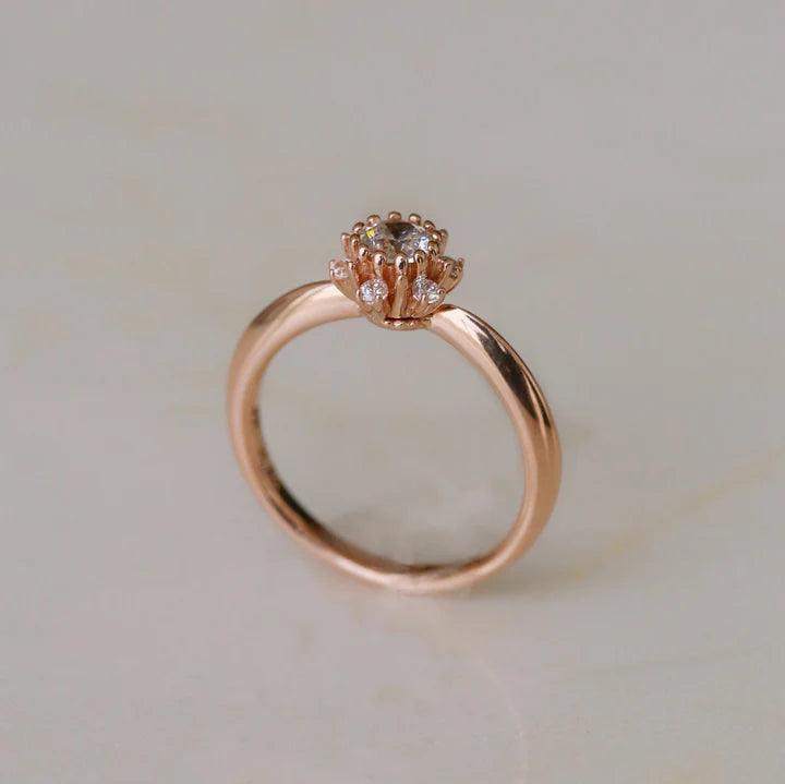 DANDELION SOLITAIRE - Mim Diamond