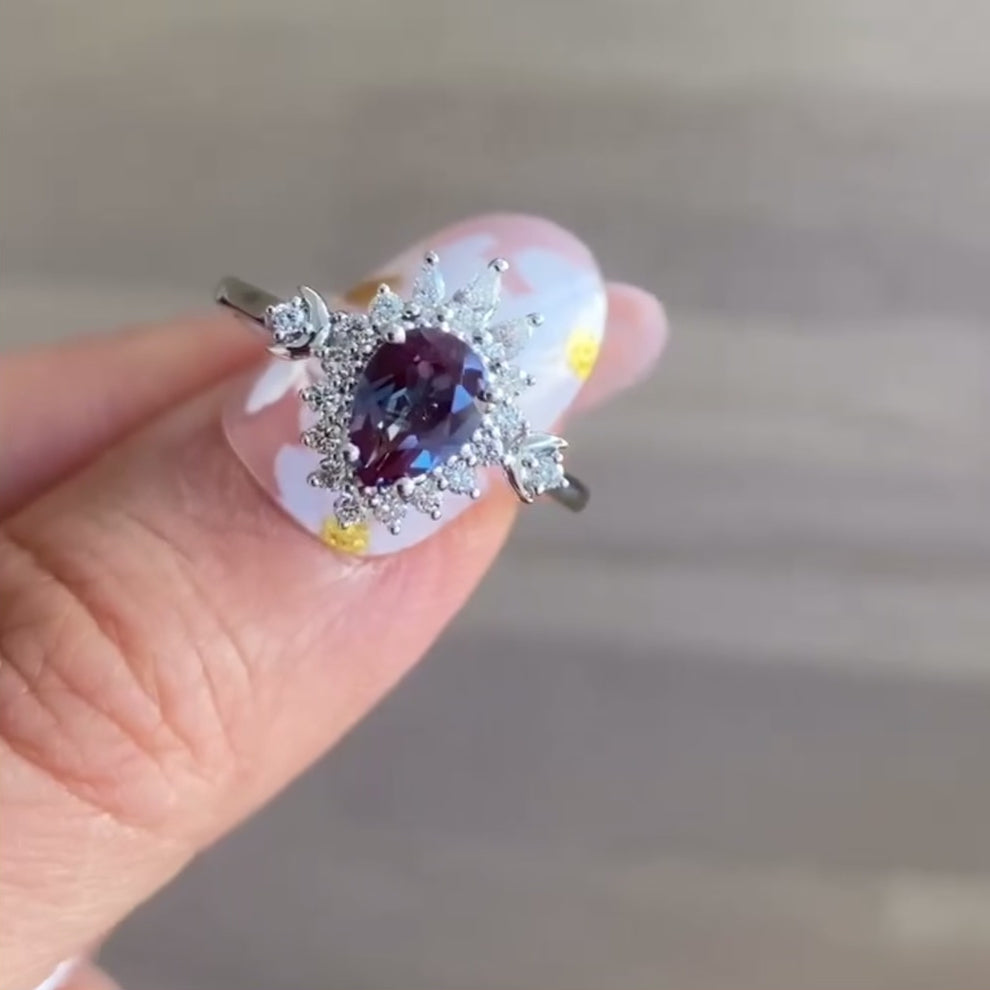 Винтажное кольцо с александритом в форме капли - Alkurah