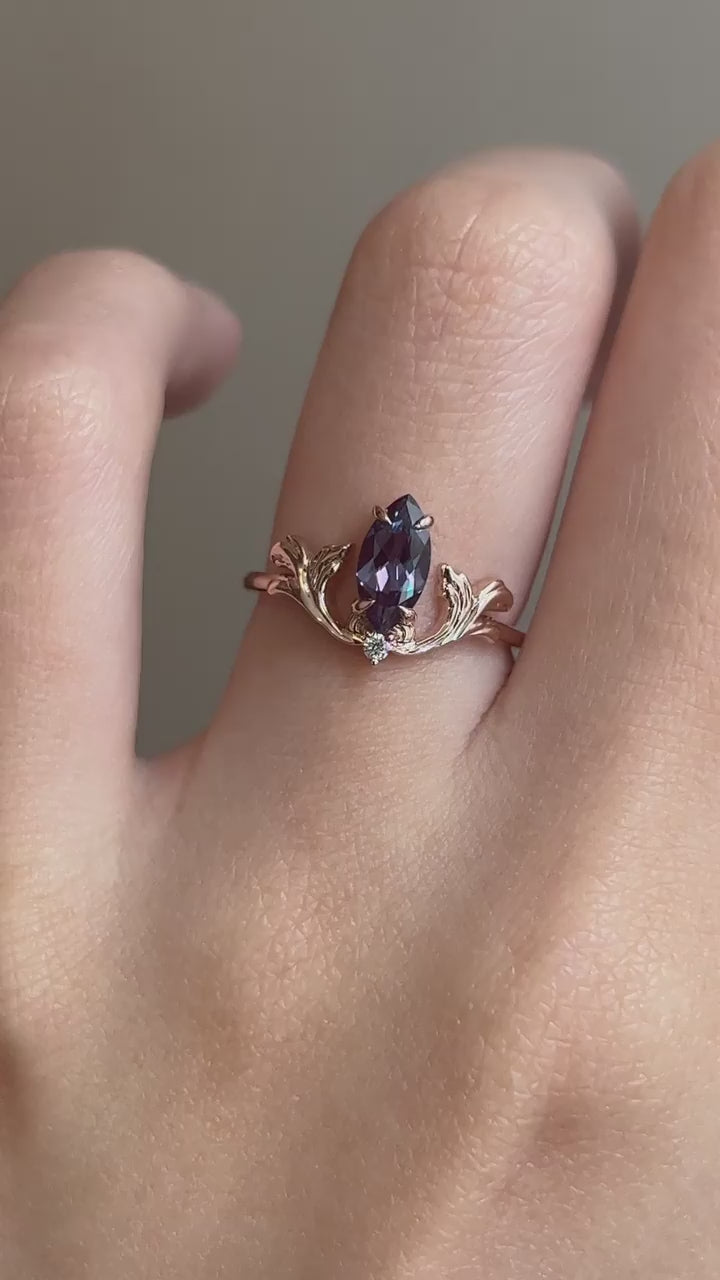 Винтажное кольцо с александритом маркиз - Ayzen