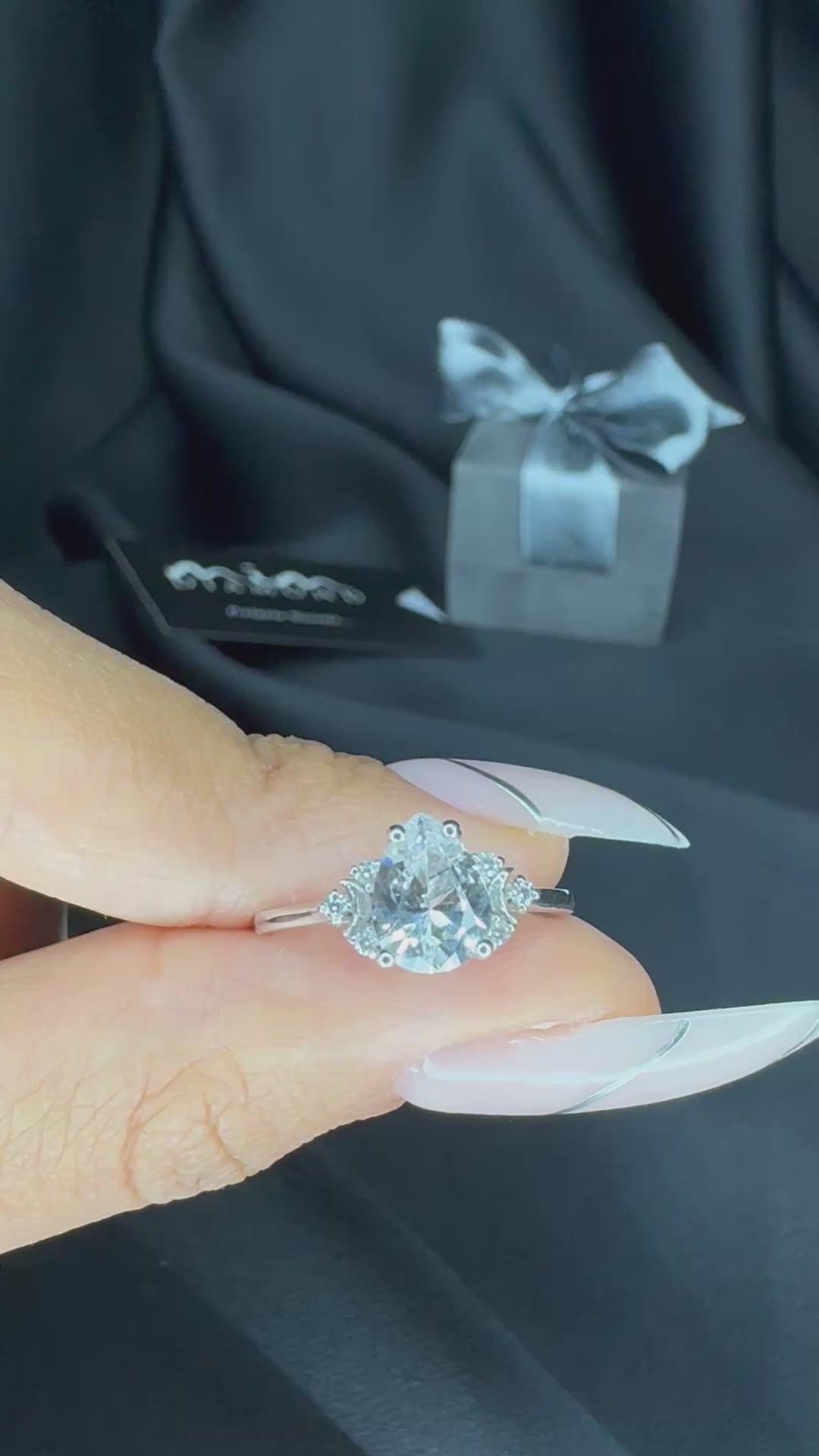 Vintage Teardrop Mozanite Crescent Ring - Alsafi