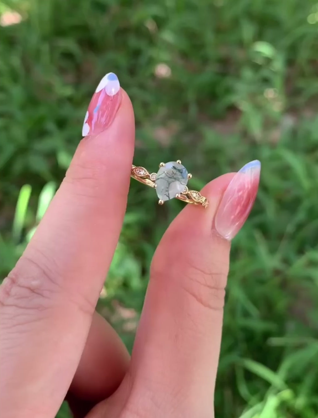 Кольцо с каплевидным узором из мохового агата в винтажном стиле - Spica