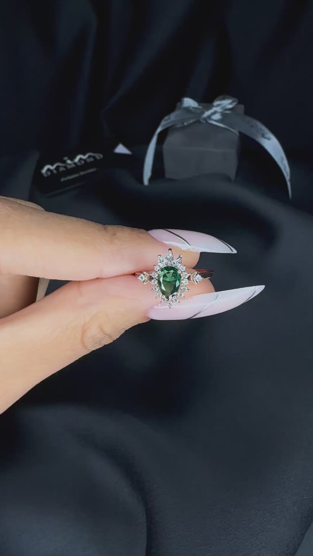 Винтажное кольцо с изумрудом в форме капли - Mintaka