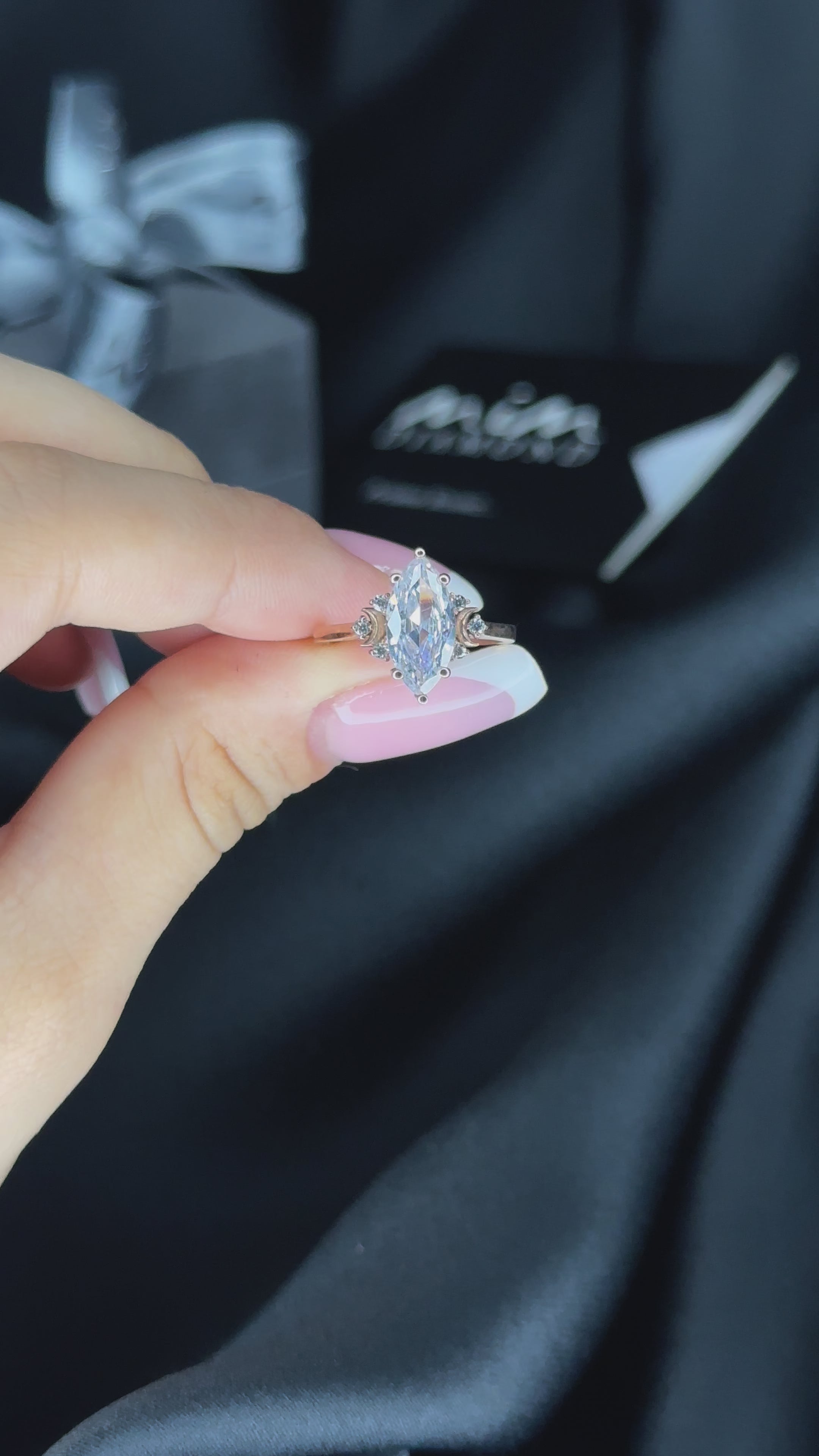 Винтажное кольцо с полумесяцем из муассанита - Alrami