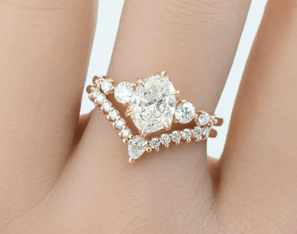 1.50 Karat Oval Kesim Tektaş Pırlanta Yüzük - Elion