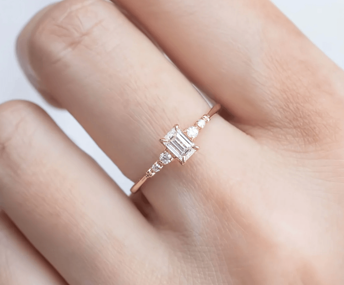 Zümrüt Kesim Tektaş Pırlanta Yüzük - Karen