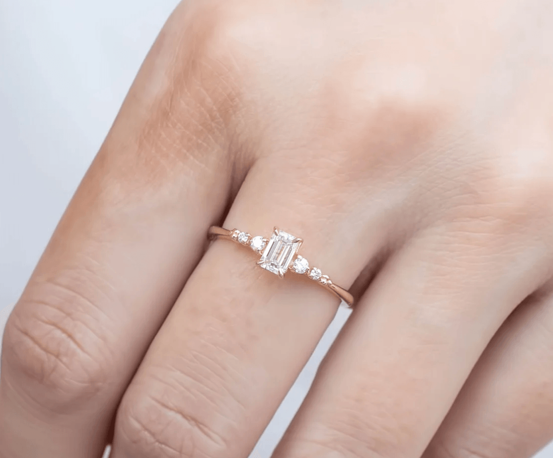 Zümrüt Kesim Tektaş Pırlanta Yüzük - Karen