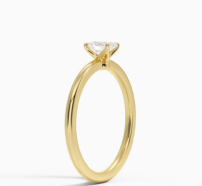 Oval Kesim 0.40 Karat Tektaş Pırlanta Yüzük