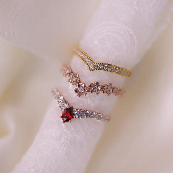 FLOWER CURVED RING - Mim Diamond
