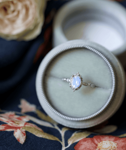 Vintage Oval Aytaşı Yüzük - Terebellum