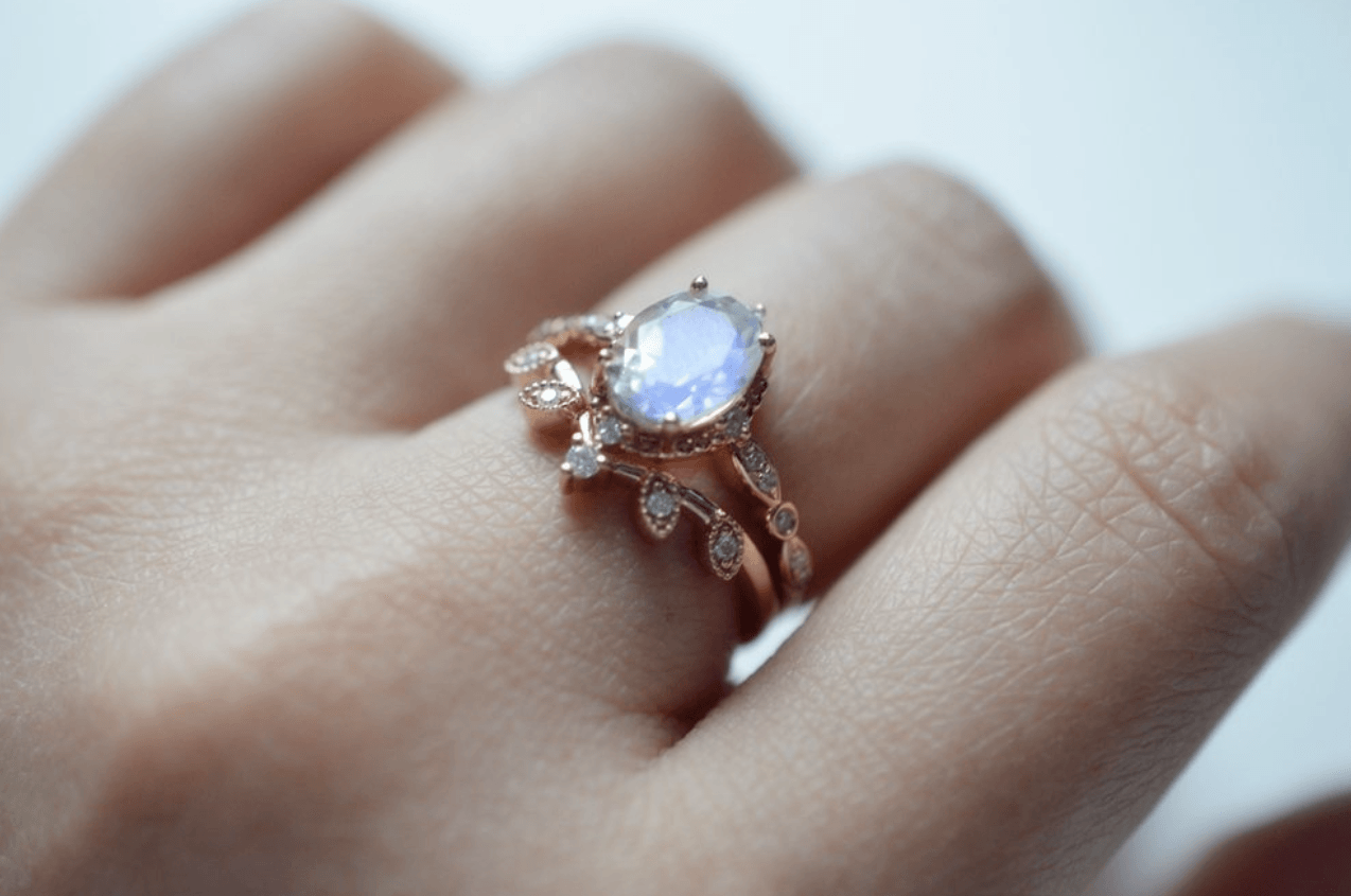 Vintage Oval Aytaşı Yüzük - Terebellum