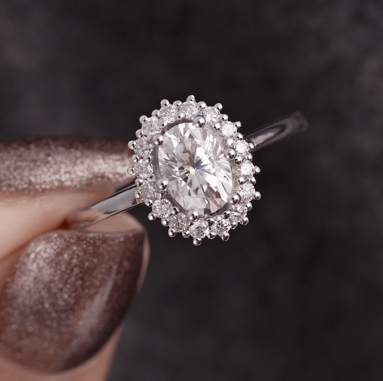 Oval Işık Halkası Mozanit Yüzük - Gomeisa