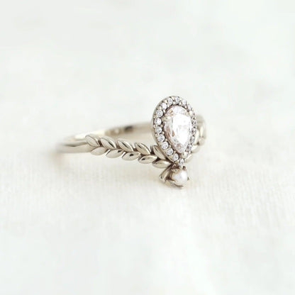 THE FAIRY RING - Mim Diamond
