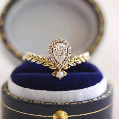 THE FAIRY RING - Mim Diamond