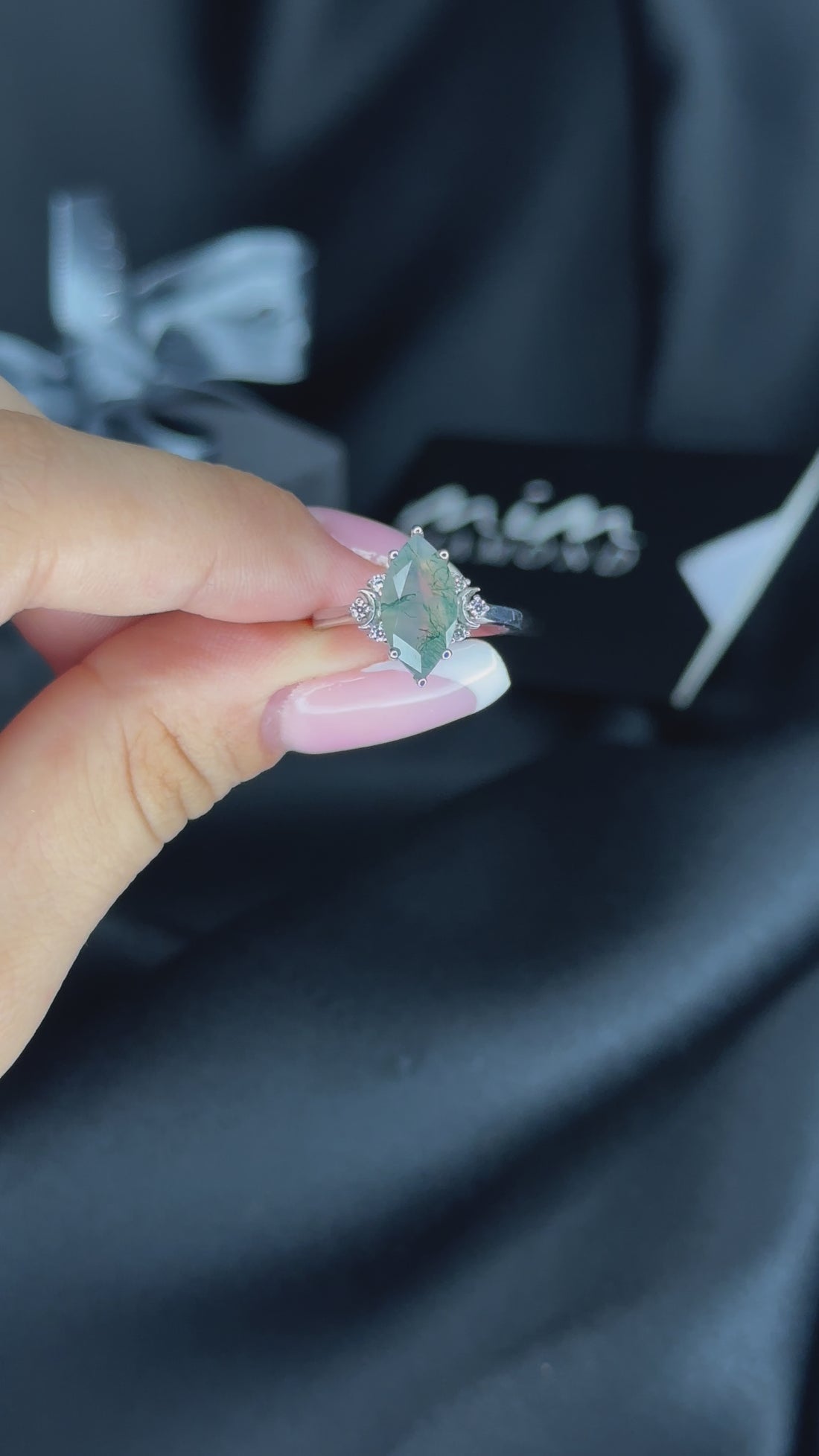 Винтажное кольцо с полумесяцем из мохового агата огранки «маркиза» - Harmony